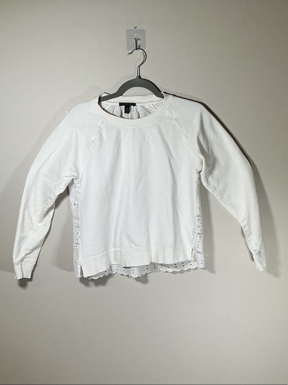 J. Crew White Eyelet Lace Hem Pullover Sweatshirt Size M